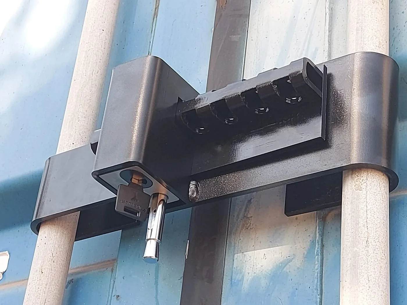 Sleutel in het centrale slot van het Container Lock